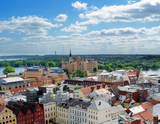 Pflegeliebling bietet in Schwerin und Umgebung professionelle Betreuung und Unterstützung im Alltag. Unsere erfahrenen Pflegekräfte sorgen für eine individuelle und liebevolle Pflege direkt bei Ihnen zu Hause.